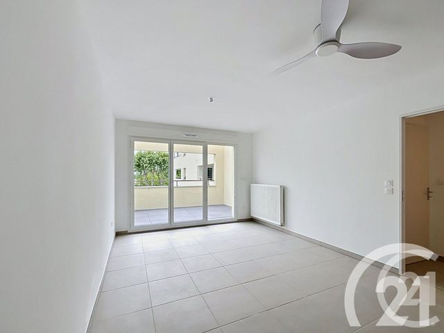 Appartement T2 &agrave; louer - 2 pi&egrave;ces - 45 m2 - Cavaillon - 84 - PROVENCE-ALPES-COTE-D-AZUR