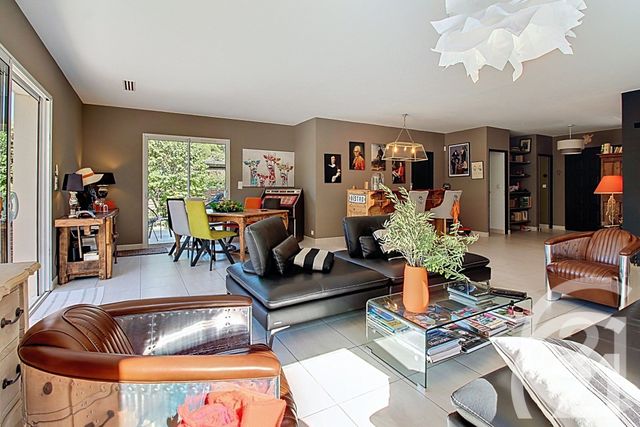 Maison à vendre - 5 pièces - 185 m2 - Cavaillon - 84 - PROVENCE-ALPES-COTE-D-AZUR