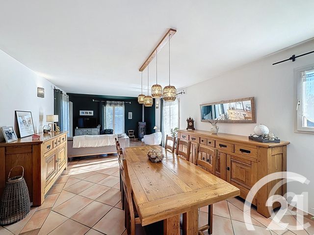 Maison à vendre - 5 pièces - 110,20 m2 - Taillades - 84 - PROVENCE-ALPES-COTE-D-AZUR