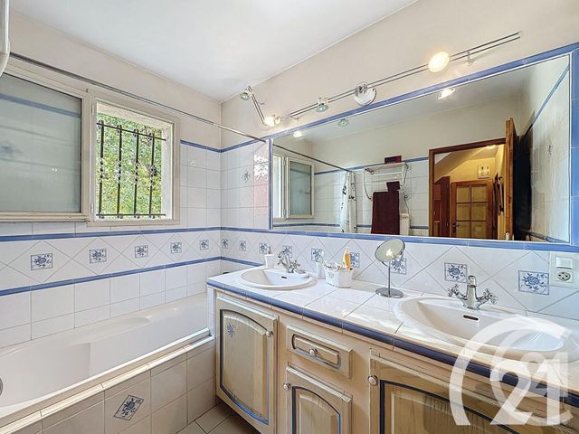 Maison à vendre - 5 pièces - 110,20 m2 - Taillades - 84 - PROVENCE-ALPES-COTE-D-AZUR