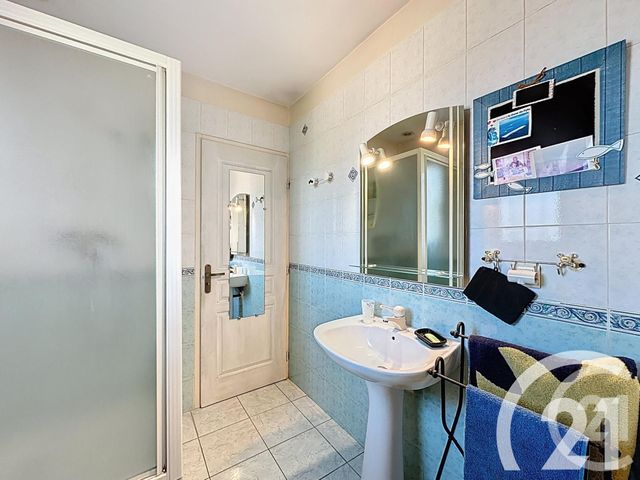 Maison à vendre - 5 pièces - 110,20 m2 - Taillades - 84 - PROVENCE-ALPES-COTE-D-AZUR