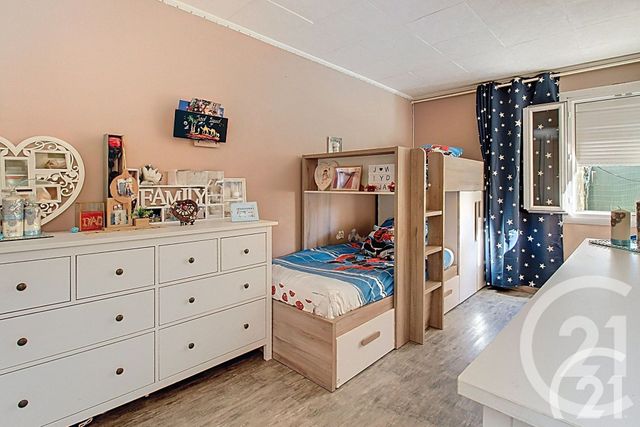 Appartement F4 à vendre - 4 pièces - 86 m2 - Cavaillon - 84 - PROVENCE-ALPES-COTE-D-AZUR