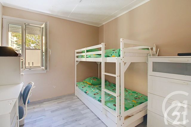 Appartement F4 à vendre - 4 pièces - 86 m2 - Cavaillon - 84 - PROVENCE-ALPES-COTE-D-AZUR