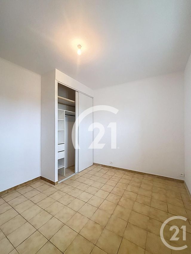 Appartement T3 à louer - 3 pièces - 86 m2 - St Andiol - 13 - PROVENCE-ALPES-COTE-D-AZUR