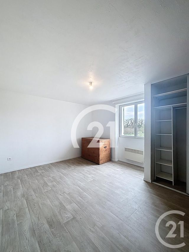 Appartement T3 à louer - 3 pièces - 86 m2 - St Andiol - 13 - PROVENCE-ALPES-COTE-D-AZUR