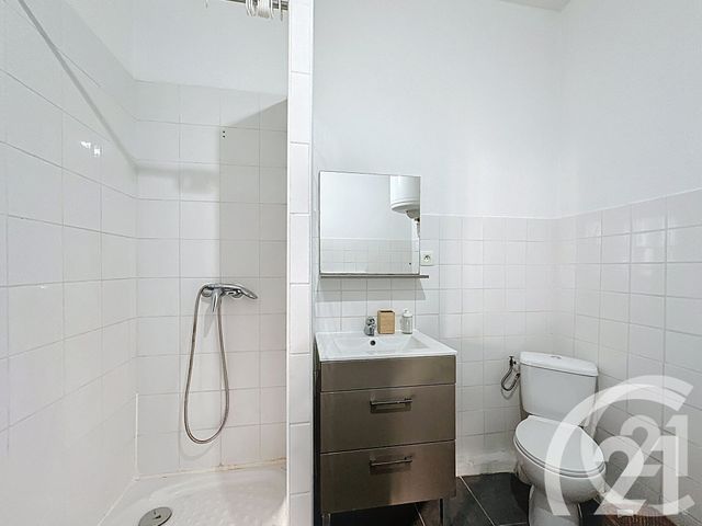 Appartement T2 à louer - 2 pièces - 38 m2 - Cavaillon - 84 - PROVENCE-ALPES-COTE-D-AZUR