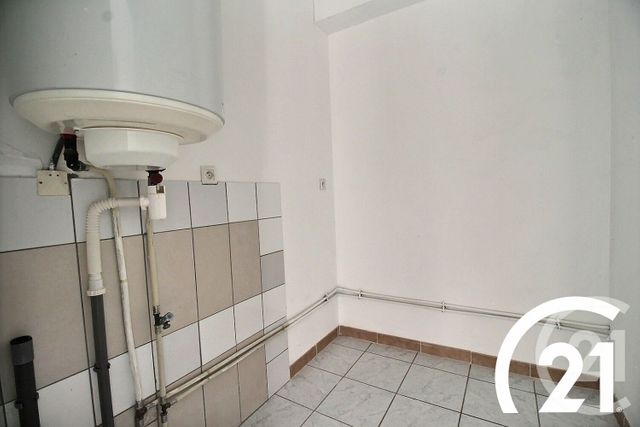 Appartement &agrave; louer - 2 pi&egrave;ces - 47,15 m2 - Cavaillon - 84 - PROVENCE-ALPES-COTE-D-AZUR