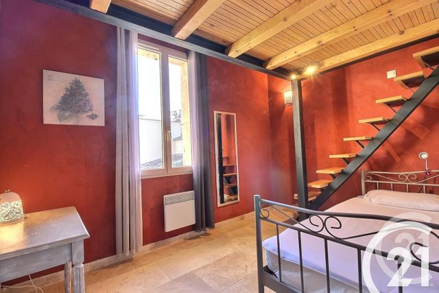 Maison &agrave; louer - 3 pi&egrave;ces - 65 m2 - Taillades - 84 - PROVENCE-ALPES-COTE-D-AZUR