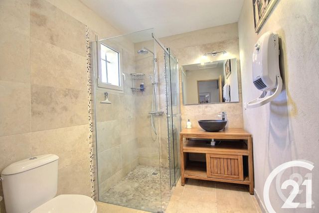 Maison &agrave; louer - 3 pi&egrave;ces - 65 m2 - Taillades - 84 - PROVENCE-ALPES-COTE-D-AZUR