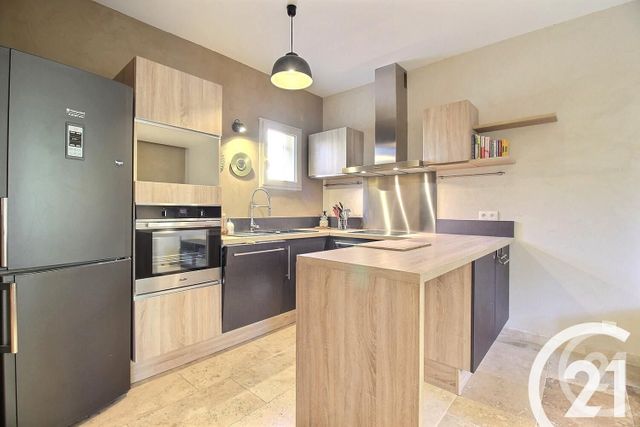 Maison &agrave; louer - 3 pi&egrave;ces - 65 m2 - Taillades - 84 - PROVENCE-ALPES-COTE-D-AZUR