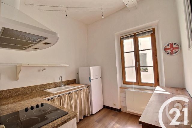 Appartement T3 &agrave; louer - 3 pi&egrave;ces - 65,75 m2 - Cavaillon - 84 - PROVENCE-ALPES-COTE-D-AZUR