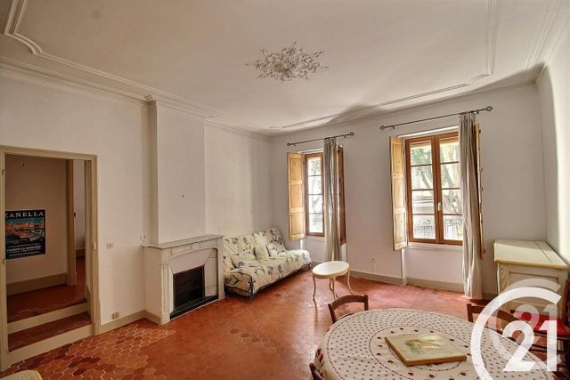 Appartement T3 &agrave; louer - 3 pi&egrave;ces - 65,75 m2 - Cavaillon - 84 - PROVENCE-ALPES-COTE-D-AZUR