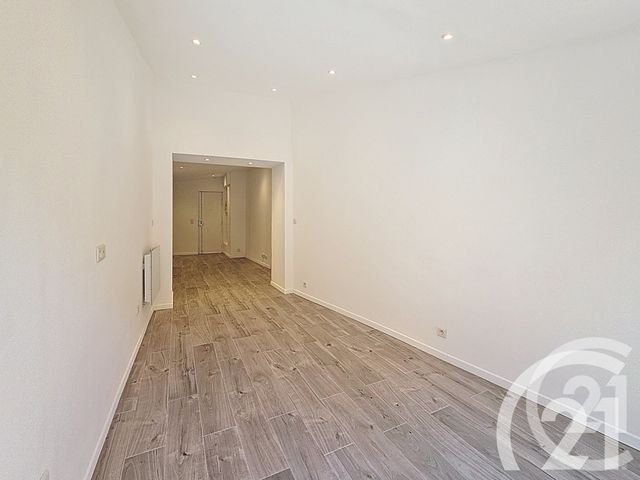 Appartement &agrave; louer - 2 pi&egrave;ces - 42,67 m2 - Cavaillon - 84 - PROVENCE-ALPES-COTE-D-AZUR