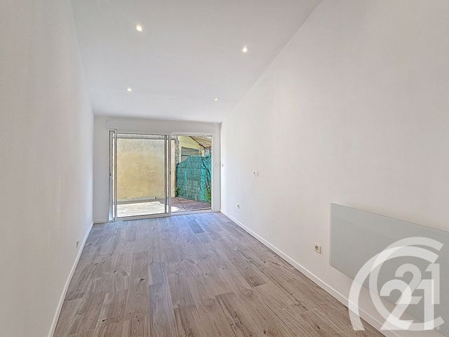 Appartement &agrave; louer - 2 pi&egrave;ces - 42,67 m2 - Cavaillon - 84 - PROVENCE-ALPES-COTE-D-AZUR