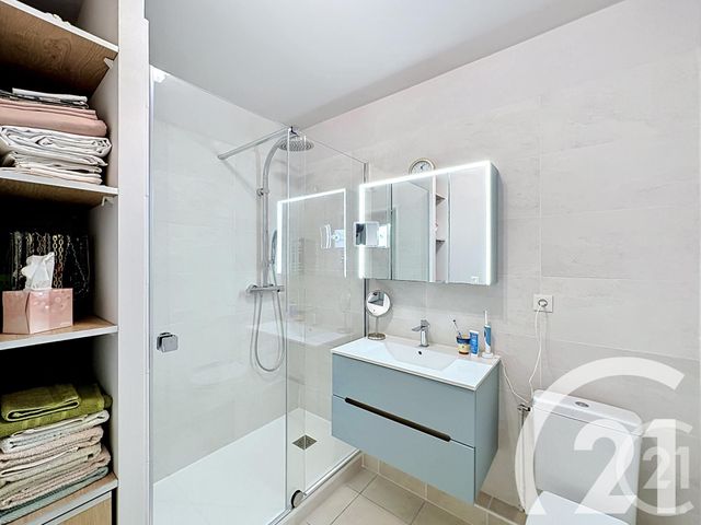 Appartement F4 &agrave; vendre - 4 pi&egrave;ces - 85,50 m2 - Cavaillon - 84 - PROVENCE-ALPES-COTE-D-AZUR