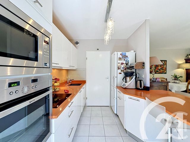 Appartement F4 &agrave; vendre - 4 pi&egrave;ces - 85,50 m2 - Cavaillon - 84 - PROVENCE-ALPES-COTE-D-AZUR