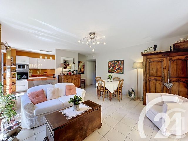 Appartement F4 &agrave; vendre - 4 pi&egrave;ces - 85,50 m2 - Cavaillon - 84 - PROVENCE-ALPES-COTE-D-AZUR