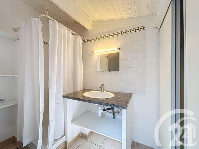 Appartement T2 &agrave; louer - 2 pi&egrave;ces - 35 m2 - Cavaillon - 84 - PROVENCE-ALPES-COTE-D-AZUR