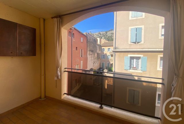 Appartement F3 &agrave; louer - 3 pi&egrave;ces - 70,74 m2 - Cavaillon - 84 - PROVENCE-ALPES-COTE-D-AZUR