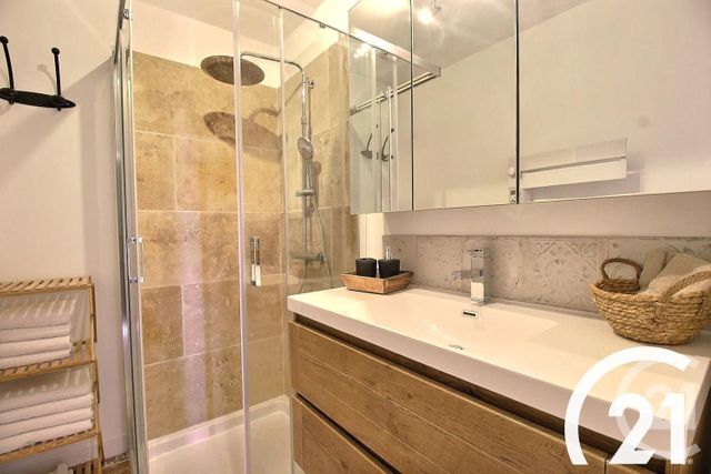 Appartement T2 &agrave; louer - 2 pi&egrave;ces - 39,22 m2 - Caumont Sur Durance - 84 - PROVENCE-ALPES-COTE-D-AZUR