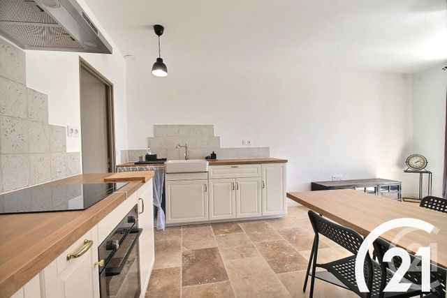 Appartement T2 &agrave; louer - 2 pi&egrave;ces - 39,22 m2 - Caumont Sur Durance - 84 - PROVENCE-ALPES-COTE-D-AZUR
