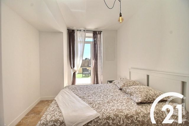 Appartement T2 &agrave; louer - 2 pi&egrave;ces - 39,22 m2 - Caumont Sur Durance - 84 - PROVENCE-ALPES-COTE-D-AZUR