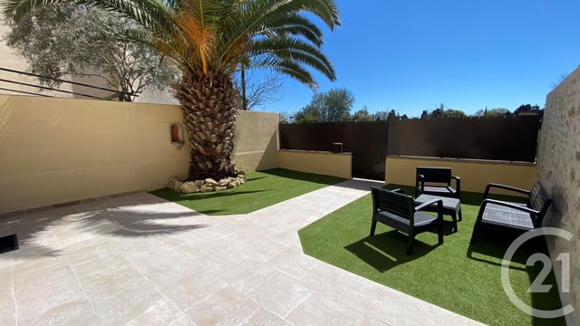 Appartement T2 &agrave; louer - 2 pi&egrave;ces - 39,22 m2 - Caumont Sur Durance - 84 - PROVENCE-ALPES-COTE-D-AZUR