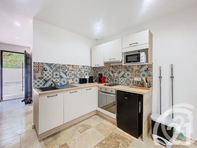 Appartement Studio &agrave; louer - 1 pi&egrave;ce - 36 m2 - L Isle Sur La Sorgue - 84 - PROVENCE-ALPES-COTE-D-AZUR