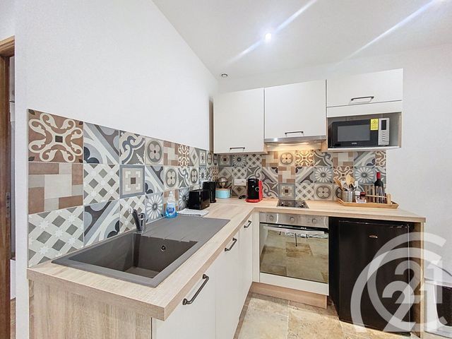 Appartement Studio &agrave; louer - 1 pi&egrave;ce - 36 m2 - L Isle Sur La Sorgue - 84 - PROVENCE-ALPES-COTE-D-AZUR