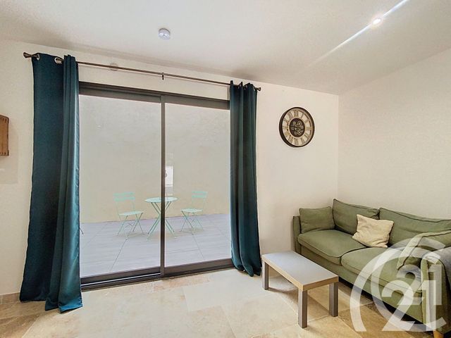 Appartement Studio &agrave; louer - 1 pi&egrave;ce - 36 m2 - L Isle Sur La Sorgue - 84 - PROVENCE-ALPES-COTE-D-AZUR