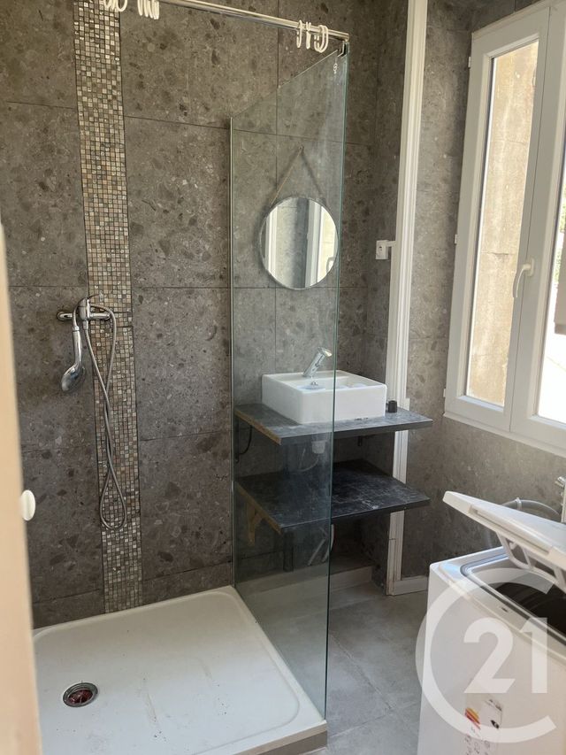 Appartement Studio &agrave; louer - 1 pi&egrave;ce - 27,13 m2 - Cavaillon - 84 - PROVENCE-ALPES-COTE-D-AZUR