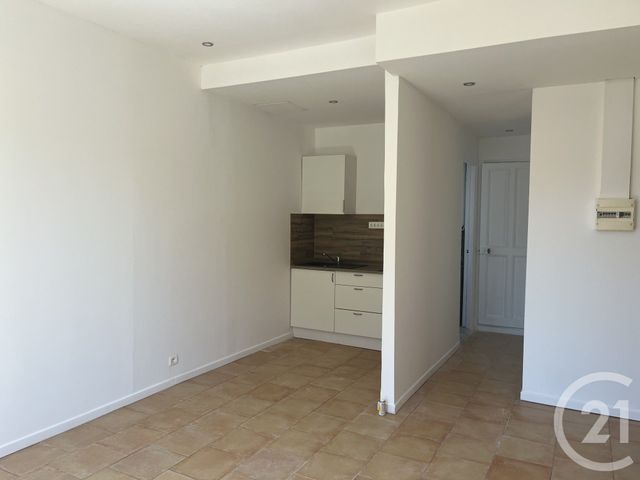 Appartement Studio &agrave; louer - 1 pi&egrave;ce - 27,13 m2 - Cavaillon - 84 - PROVENCE-ALPES-COTE-D-AZUR