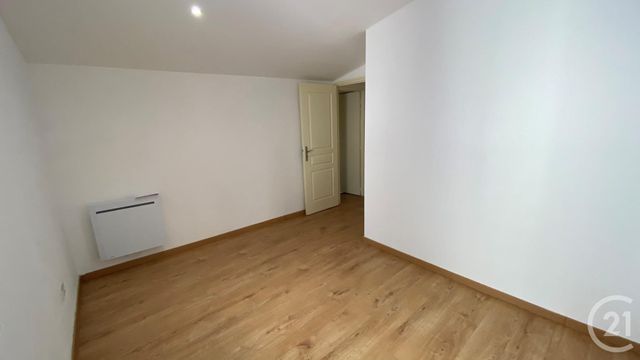 Appartement T3 &agrave; louer - 3 pi&egrave;ces - 70,98 m2 - Cavaillon - 84 - PROVENCE-ALPES-COTE-D-AZUR