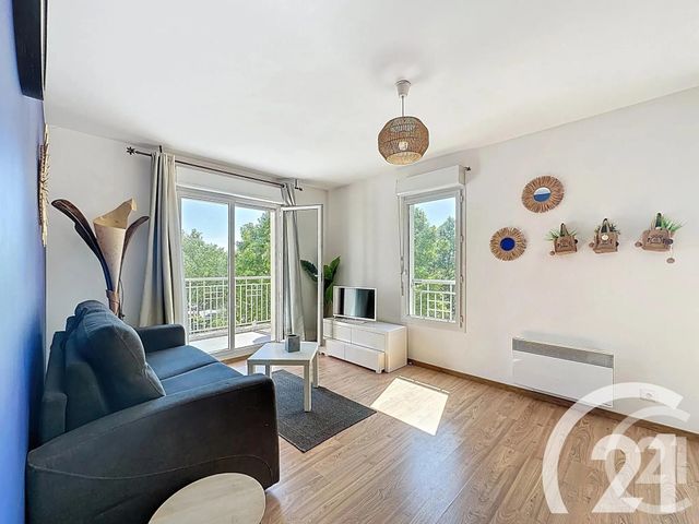 Appartement F1 &agrave; louer - 1 pi&egrave;ce - 32,90 m2 - Cavaillon - 84 - PROVENCE-ALPES-COTE-D-AZUR