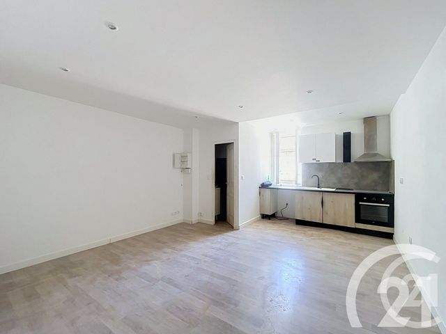 Appartement T2 &agrave; louer - 2 pi&egrave;ces - 38,05 m2 - Cavaillon - 84 - PROVENCE-ALPES-COTE-D-AZUR