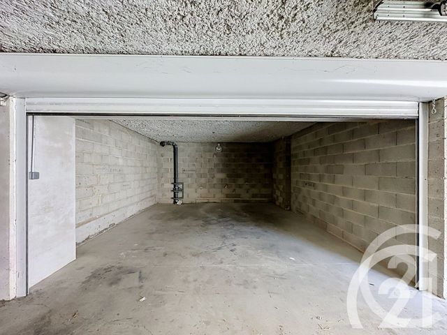 parking - CAVAILLON - 84