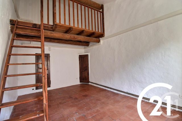 Appartement T3 &agrave; louer - 2 pi&egrave;ces - 69,64 m2 - Eygalieres - 13 - PROVENCE-ALPES-COTE-D-AZUR