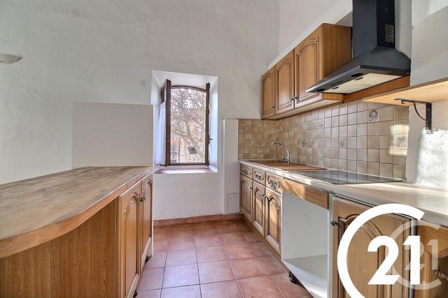 Appartement T3 &agrave; louer - 2 pi&egrave;ces - 69,64 m2 - Eygalieres - 13 - PROVENCE-ALPES-COTE-D-AZUR