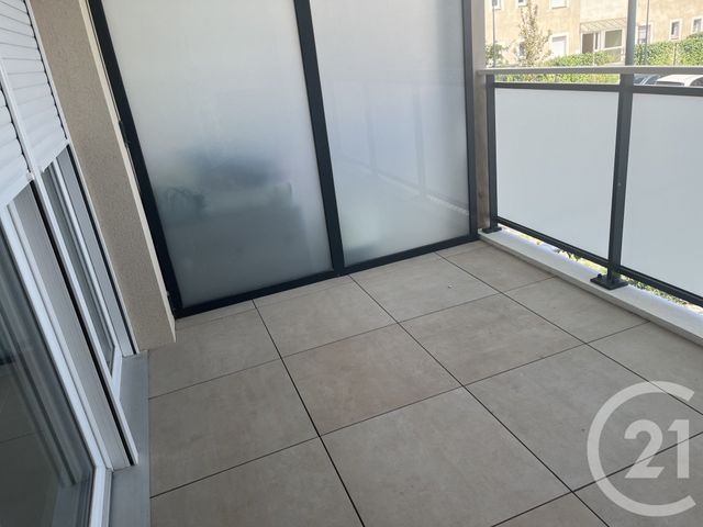Appartement &agrave; louer - 2 pi&egrave;ces - 41 m2 - Cavaillon - 84 - PROVENCE-ALPES-COTE-D-AZUR