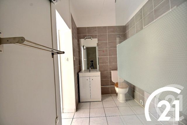 Appartement &agrave; louer - 2 pi&egrave;ces - 47,15 m2 - Cavaillon - 84 - PROVENCE-ALPES-COTE-D-AZUR