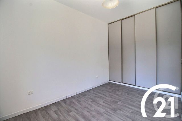 Appartement &agrave; louer - 2 pi&egrave;ces - 47,15 m2 - Cavaillon - 84 - PROVENCE-ALPES-COTE-D-AZUR