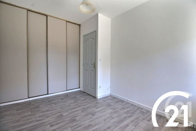 Appartement &agrave; louer - 2 pi&egrave;ces - 47,15 m2 - Cavaillon - 84 - PROVENCE-ALPES-COTE-D-AZUR