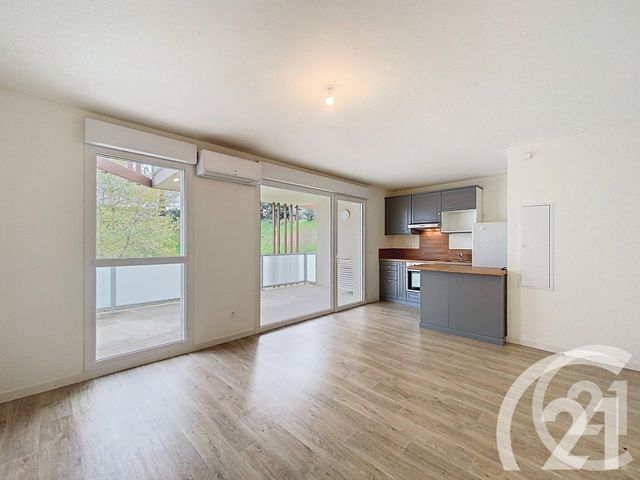 Appartement T2 &agrave; louer - 2 pi&egrave;ces - 42,80 m2 - Cavaillon - 84 - PROVENCE-ALPES-COTE-D-AZUR