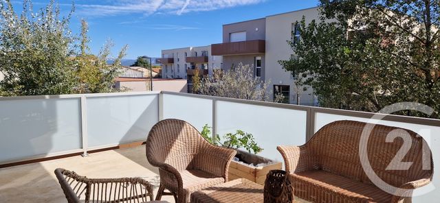 Appartement T2 &agrave; louer - 2 pi&egrave;ces - 42,80 m2 - Cavaillon - 84 - PROVENCE-ALPES-COTE-D-AZUR