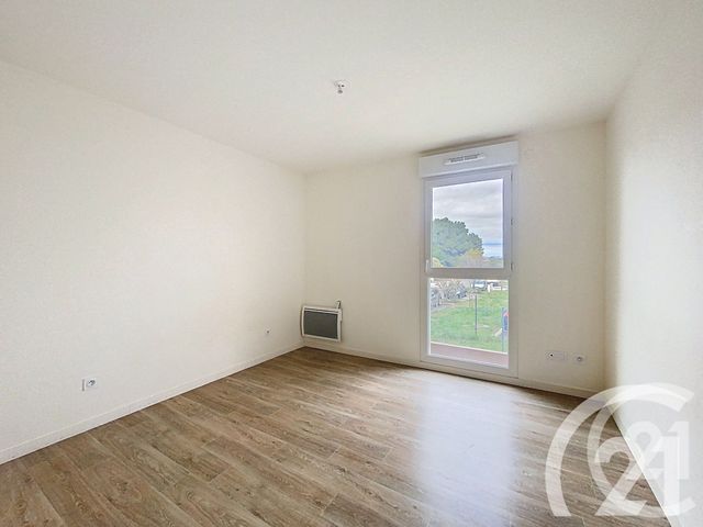 Appartement T2 &agrave; louer - 2 pi&egrave;ces - 42,80 m2 - Cavaillon - 84 - PROVENCE-ALPES-COTE-D-AZUR