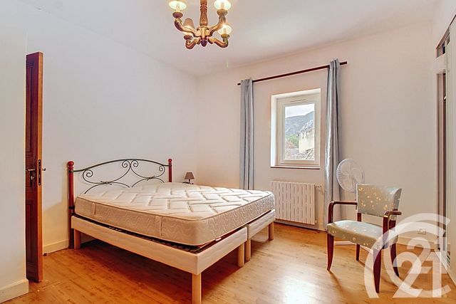 Appartement &agrave; louer - 2 pi&egrave;ces - 48,40 m2 - Maubec - 84 - PROVENCE-ALPES-COTE-D-AZUR
