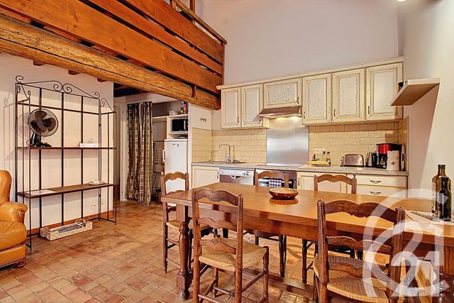 Appartement &agrave; louer - 2 pi&egrave;ces - 48,40 m2 - Maubec - 84 - PROVENCE-ALPES-COTE-D-AZUR