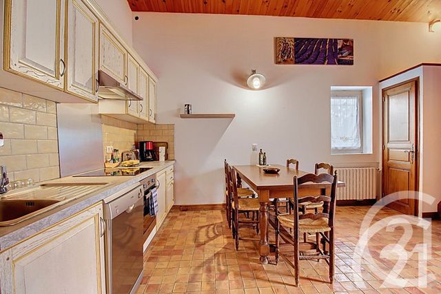 Appartement &agrave; louer - 2 pi&egrave;ces - 48,40 m2 - Maubec - 84 - PROVENCE-ALPES-COTE-D-AZUR