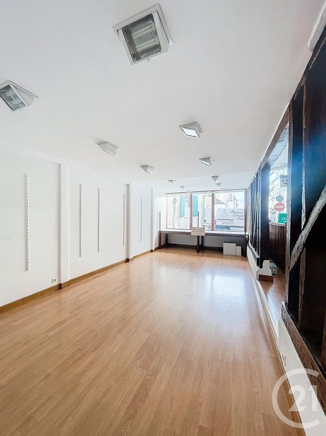 Local commercial à louer - 108.0 m2 - 10 - Aube