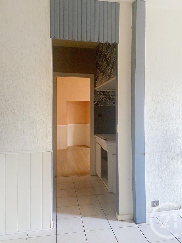 Appartement T2 &agrave; louer - 2 pi&egrave;ces - 40 m2 - Bar Sur Aube - 10 - CHAMPAGNE-ARDENNE